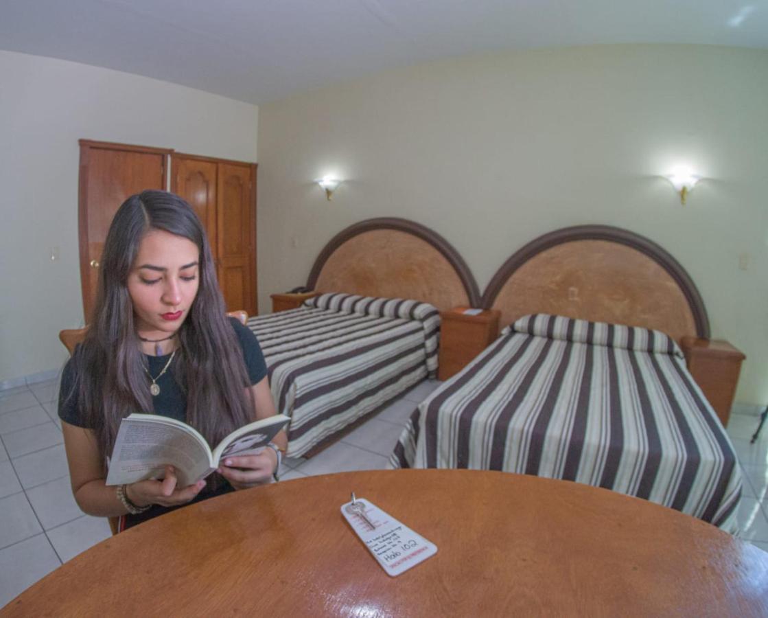 Hotel Plaza Sahuayo Ngoại thất bức ảnh