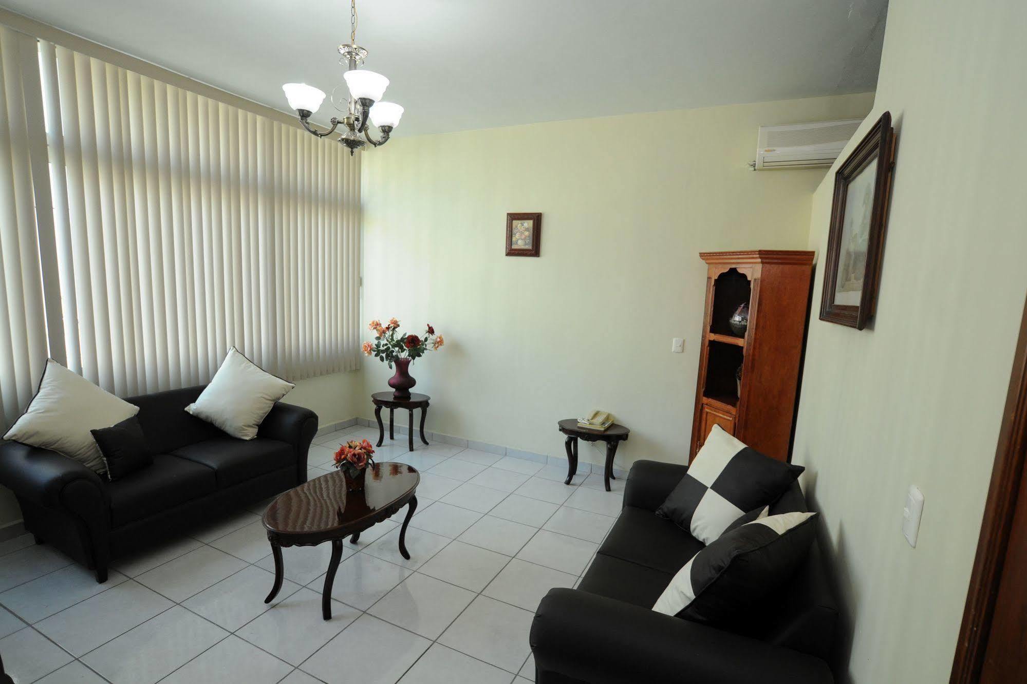 Hotel Plaza Sahuayo Ngoại thất bức ảnh