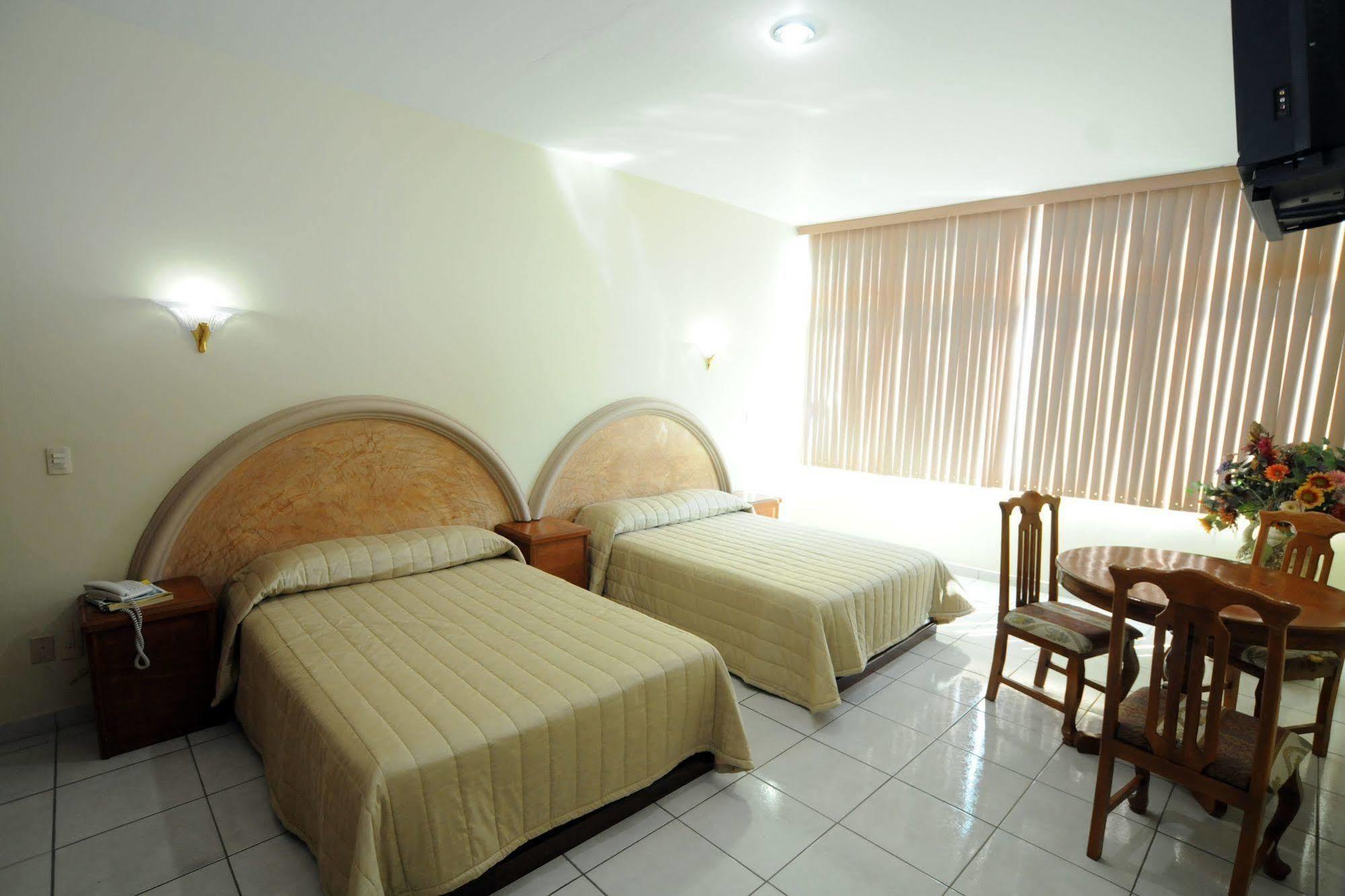 Hotel Plaza Sahuayo Ngoại thất bức ảnh